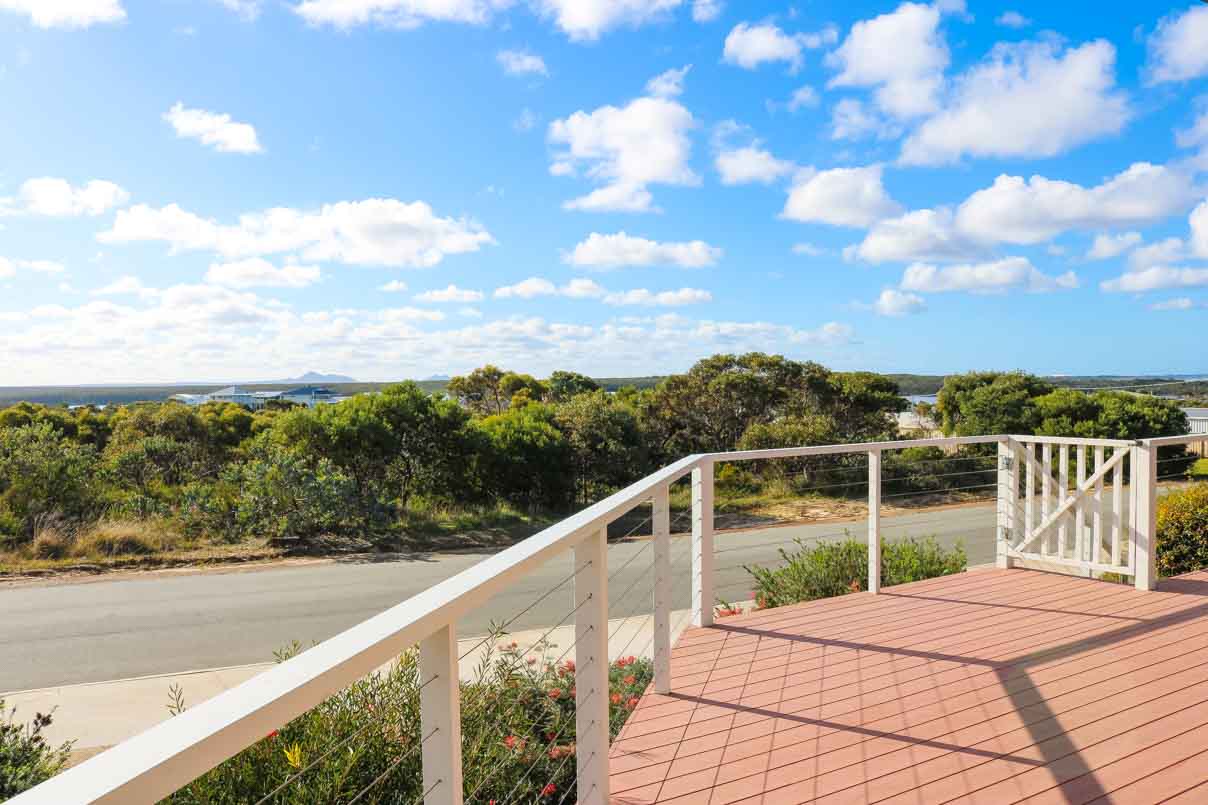 Blue House - Accommodation in Bremer Bay - 1 Mary Road