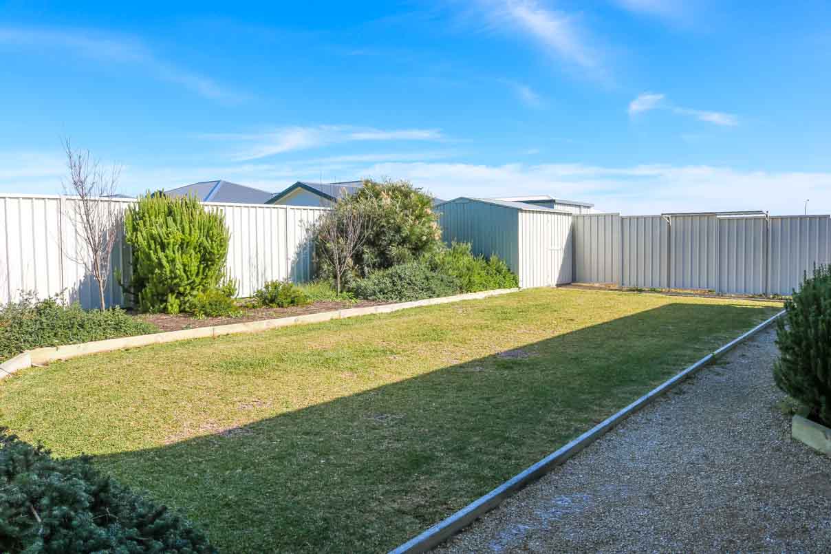 Blue House - Accommodation in Bremer Bay - 1 Mary Road