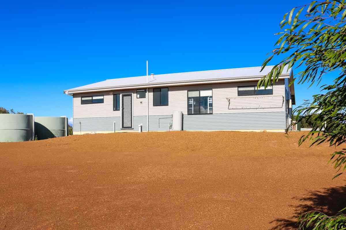Three Sands - Accommodation in Bremer Bay - 241 Black Rocks Road